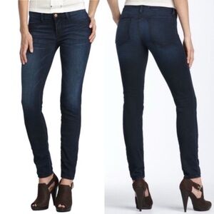 J Brand 'The Legging' Stretch Skinny Mid-Rise Jeans in Laguna (26)